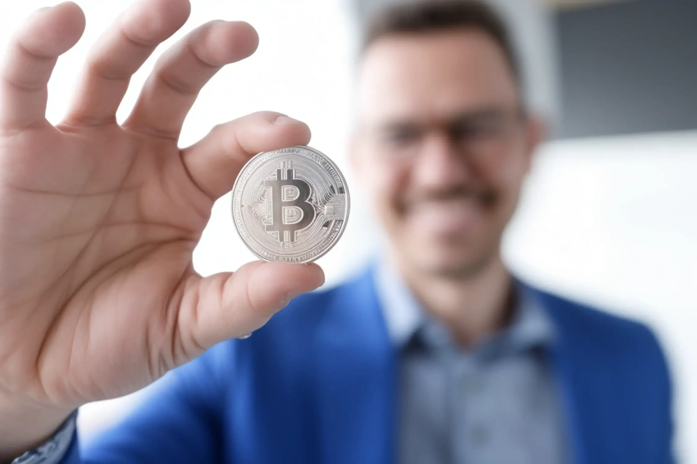 img-elon-musk-economic-predictions-bitcoin