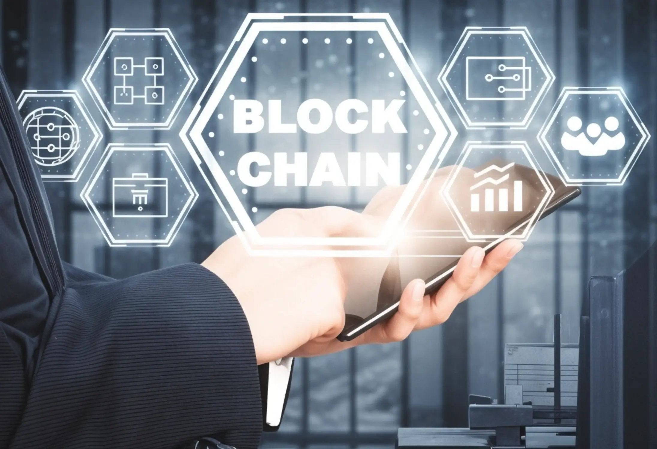 img-optimism-superchain-blockchain-interoperability